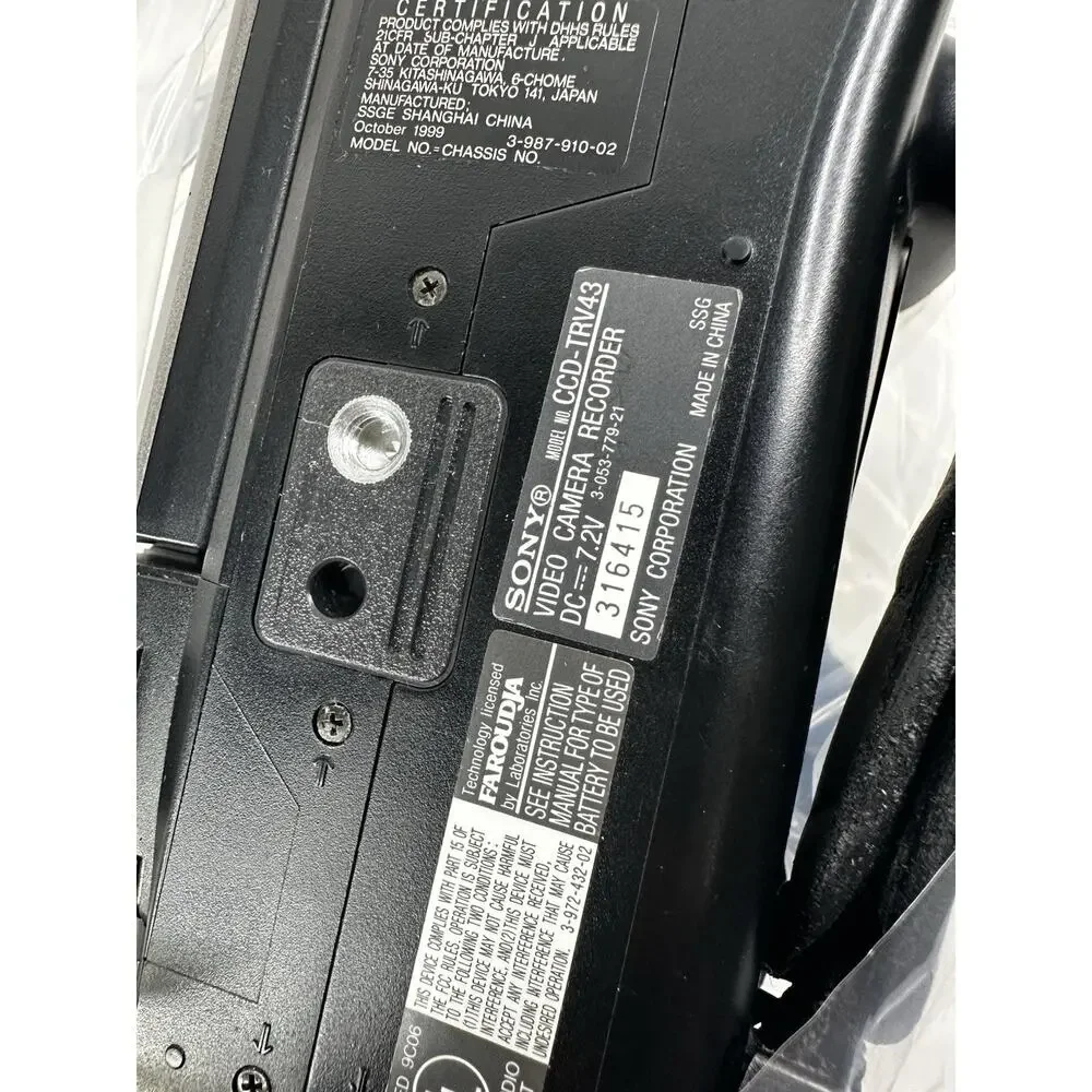 Sony Handycam Vision CCD-TRV36 NTSC Hi8 NightShot Camcorder WORKS Needs Battery
